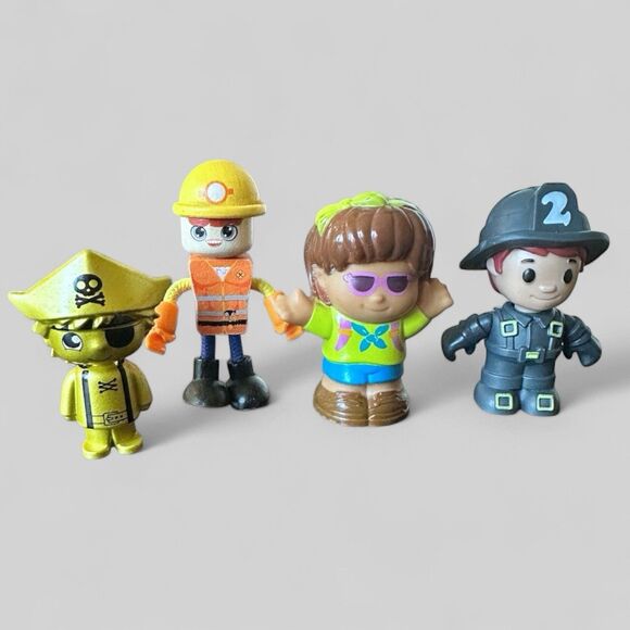 LOT Ryan's World Gold Pirate Ryan 2.25" Figure Fireman Chief Firefighter Toddler - Picture 3 of 5